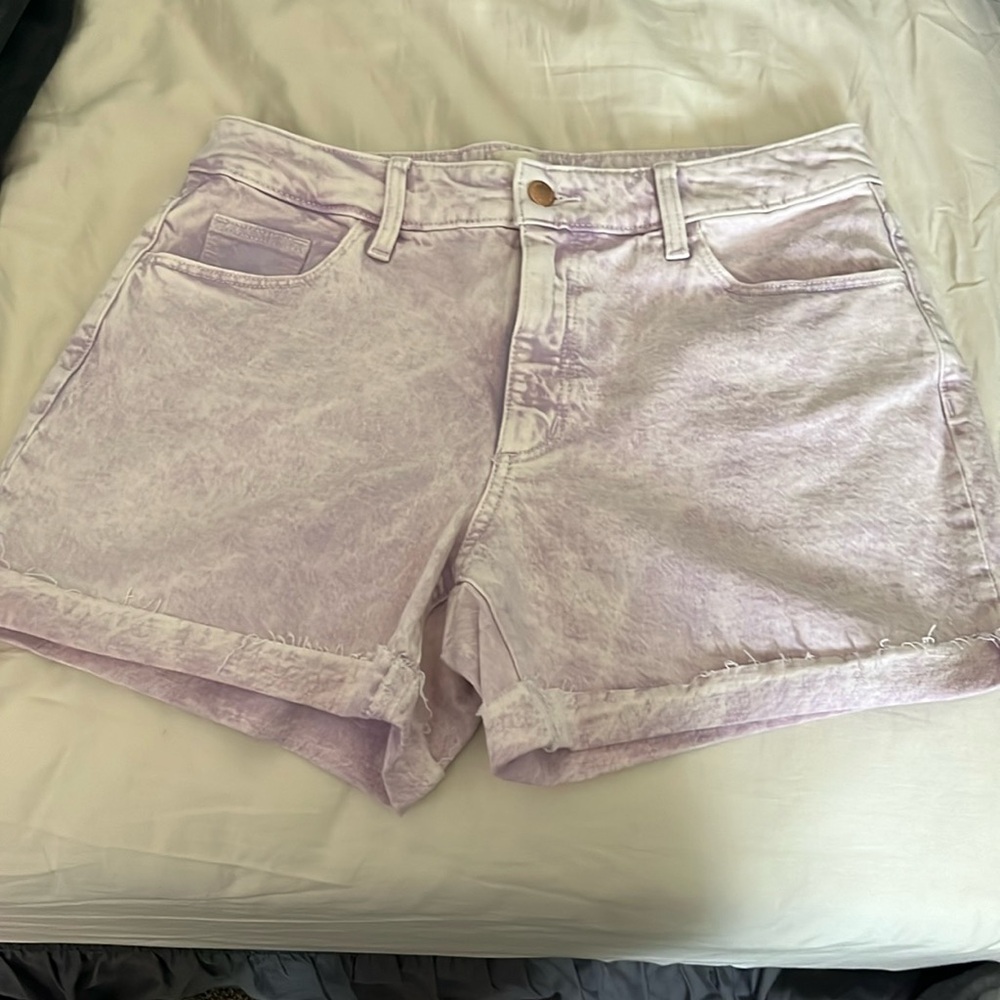 PINK DENIM SHORTS, NWOT, size 8/29